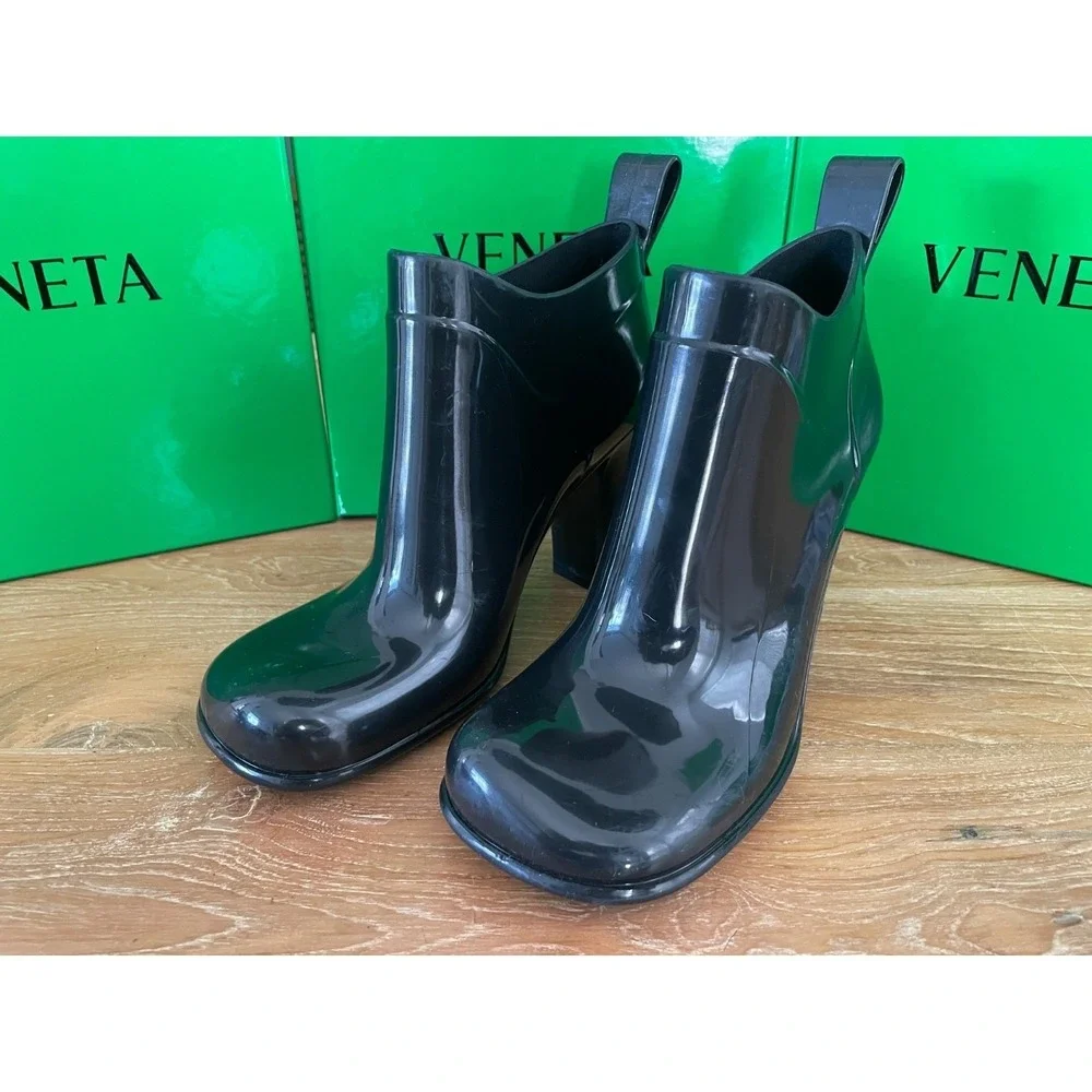 BOTTEGA‎ VENETA BLACK RUBBER 